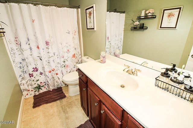 100 Honey Ridge Way, Knoxville, TN 37924