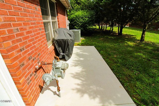 100 Honey Ridge Way, Knoxville, TN 37924