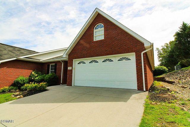 100 Honey Ridge Way, Knoxville, TN 37924