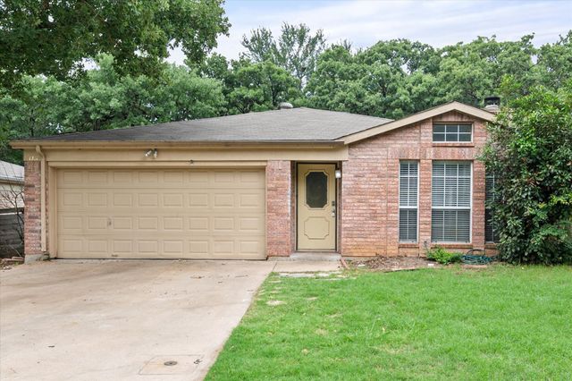 1217 Hidden Creek Drive, Mansfield, TX 76063