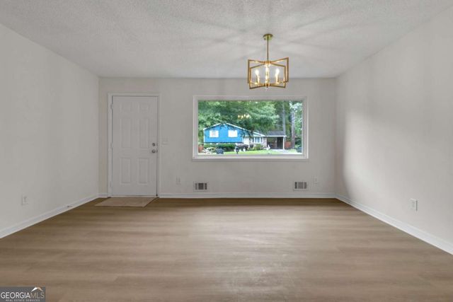170 Peachtree Court, Riverdale, GA 30274