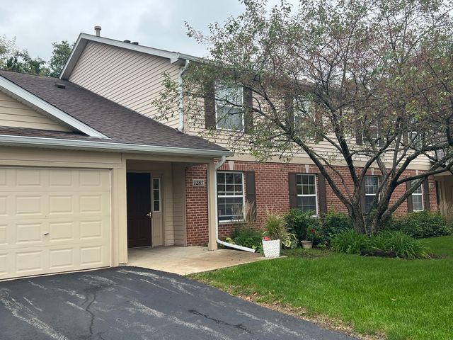 1287 N RED OAK Circle 4, Round Lake Beach, IL 60073