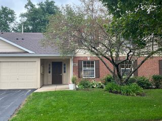 1287 N RED OAK Circle 4, Round Lake Beach, IL 60073