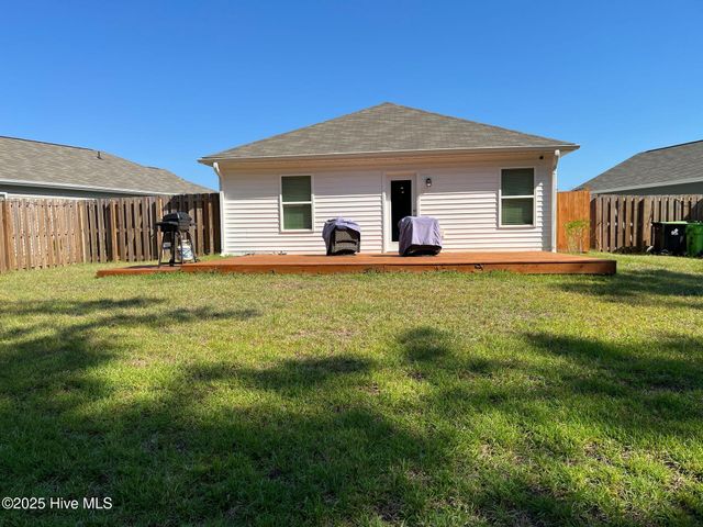 115 Cleat Drive, Surf City, NC 28445