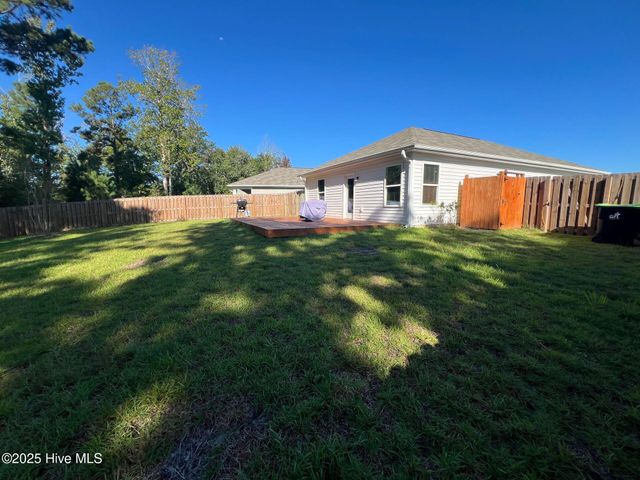 115 Cleat Drive, Surf City, NC 28445