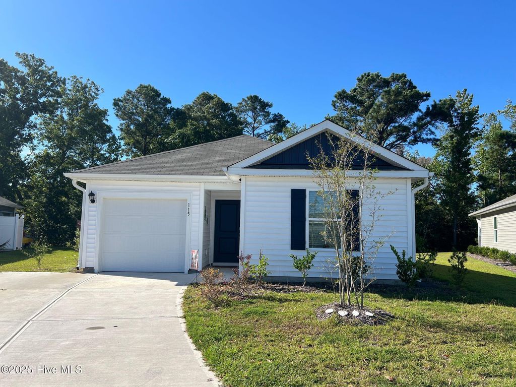 115 Cleat Drive, Surf City, NC 28445