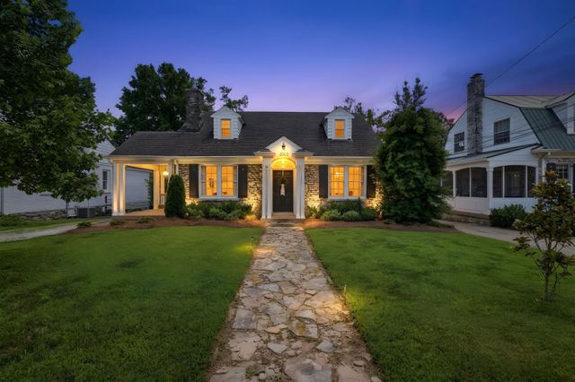 2003 Sweetbriar Ave, Nashville, TN 37212