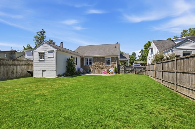 2003 Sweetbriar Ave, Nashville, TN 37212
