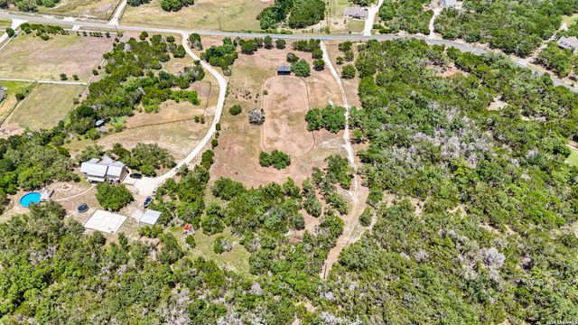 796 N STALLION ESTATES DR, Spring Branch, TX 78070
