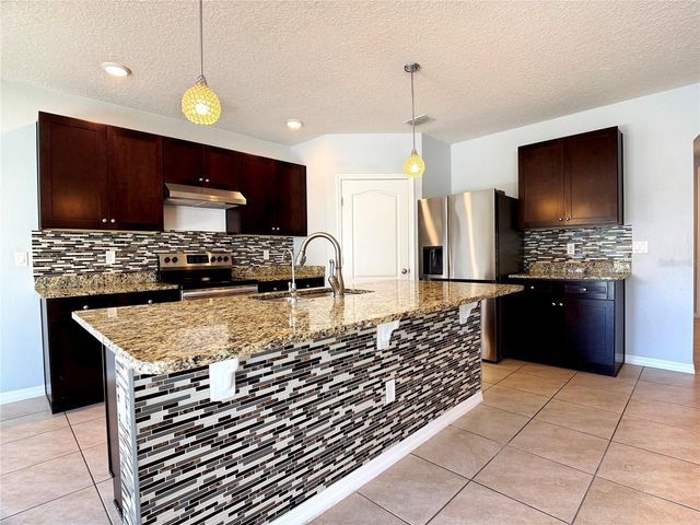 389 TANGLEWOOD DRIVE, Davenport, FL 33896