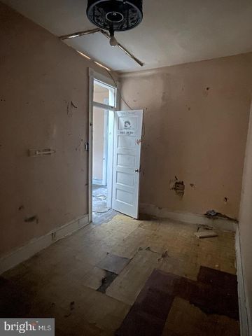2033 ROBB ST, Baltimore, MD 21218