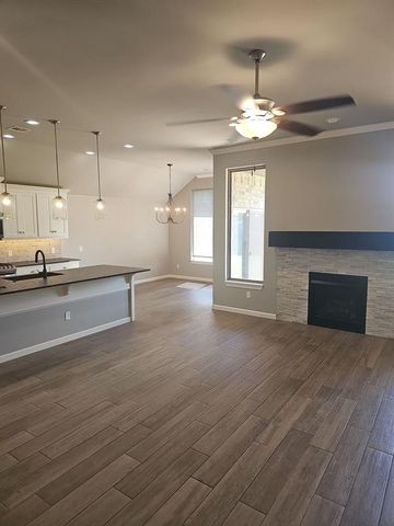 2401 El Cajon Street, Edmond, OK 73034