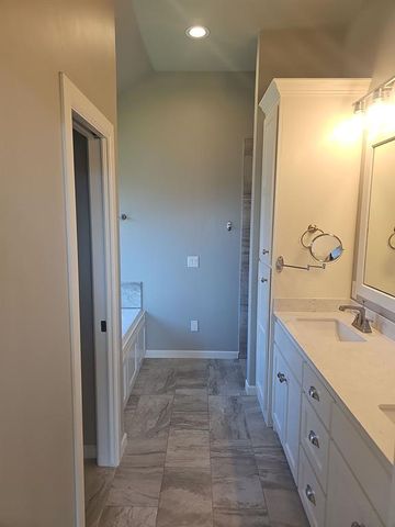 2401 El Cajon Street, Edmond, OK 73034