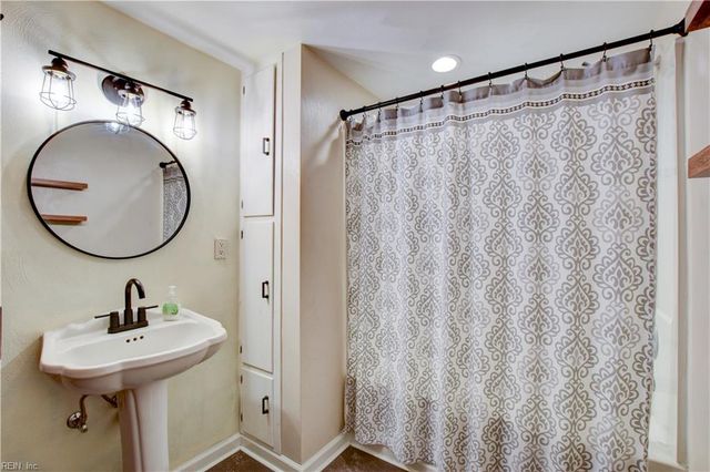 845 Indian Creek RD, Chesapeake, VA 23322