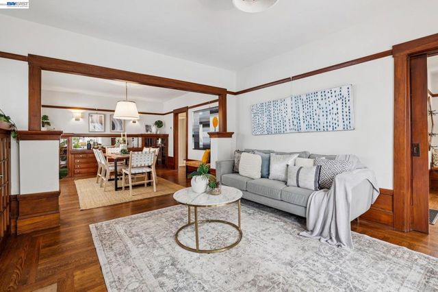 1827 Santa Clara Ave, Alameda, CA 94501