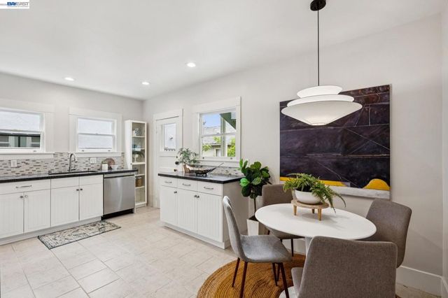 1827 Santa Clara Ave, Alameda, CA 94501
