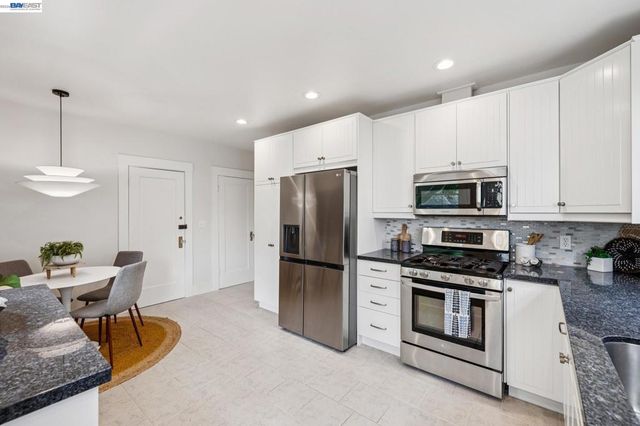 1827 Santa Clara Ave, Alameda, CA 94501