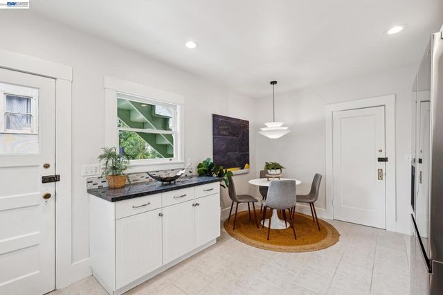 1827 Santa Clara Ave, Alameda, CA 94501
