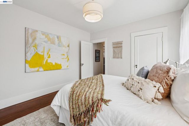 1827 Santa Clara Ave, Alameda, CA 94501