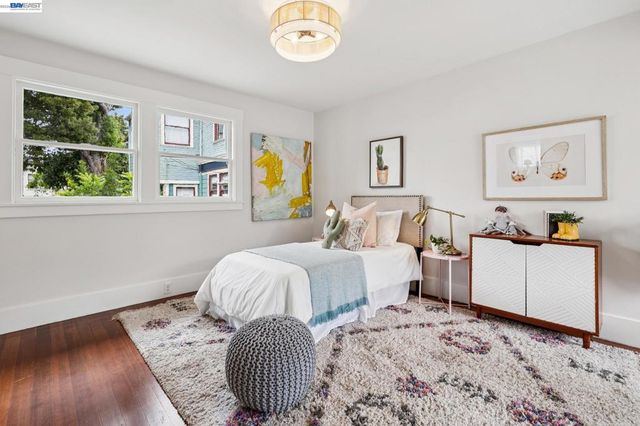 1827 Santa Clara Ave, Alameda, CA 94501