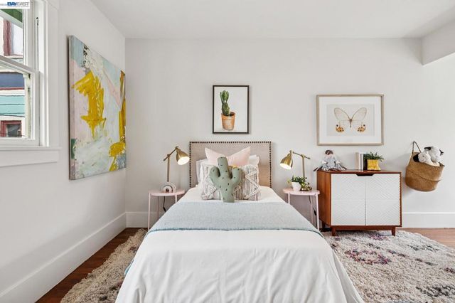 1827 Santa Clara Ave, Alameda, CA 94501