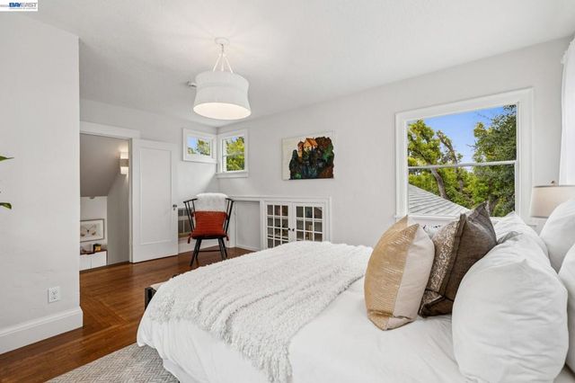1827 Santa Clara Ave, Alameda, CA 94501