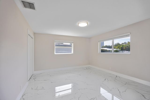 215 Evergreen Drive, West Palm Beach, FL 33403