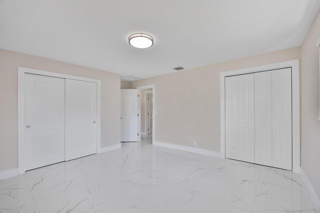 215 Evergreen Drive, West Palm Beach, FL 33403