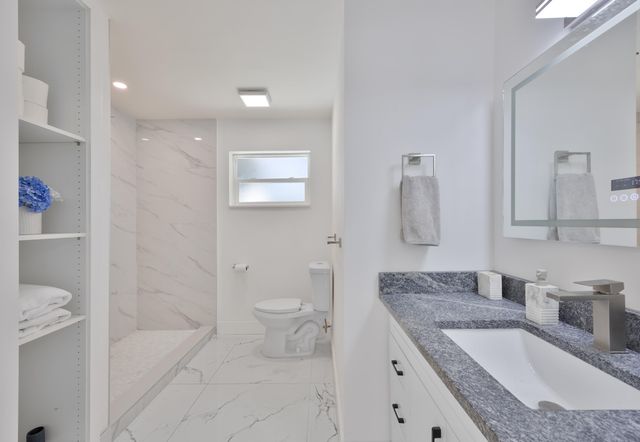 215 Evergreen Drive, West Palm Beach, FL 33403