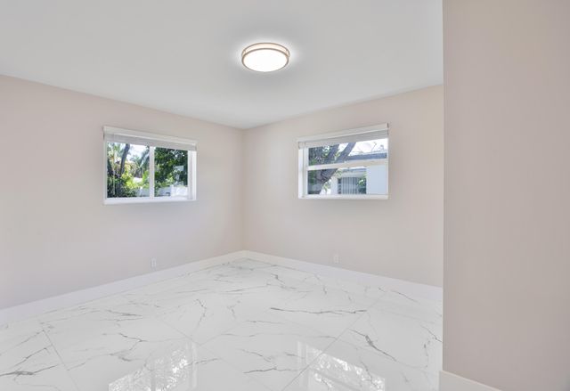 215 Evergreen Drive, West Palm Beach, FL 33403