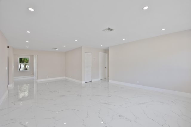 215 Evergreen Drive, West Palm Beach, FL 33403