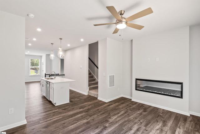 22 Broad River Way, Greenville, SC 29607