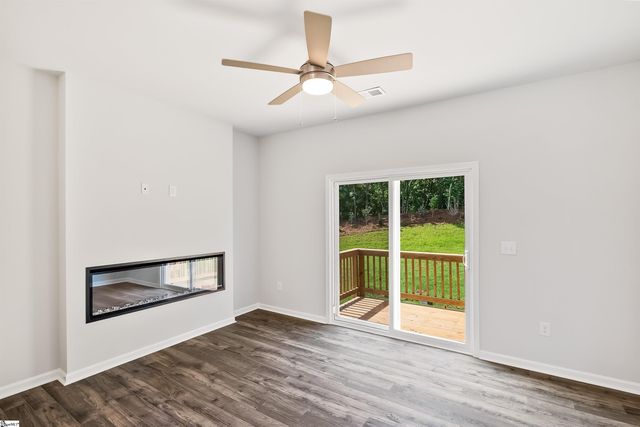 22 Broad River Way, Greenville, SC 29607