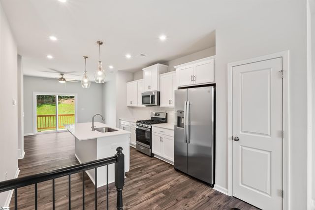 22 Broad River Way, Greenville, SC 29607