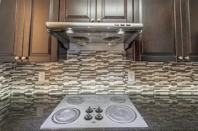 9323 Pagewood Lane, Houston, TX 77063