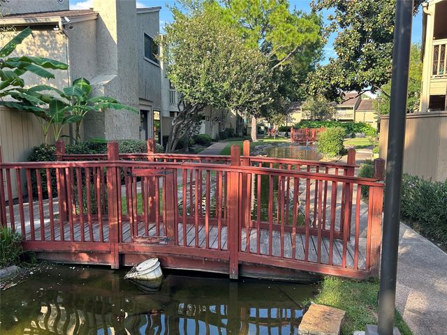 9323 Pagewood Lane, Houston, TX 77063