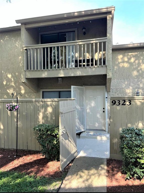 9323 Pagewood Lane, Houston, TX 77063