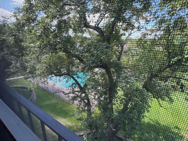 1800 Riverwood Drive 323, Burnsville, MN 55337