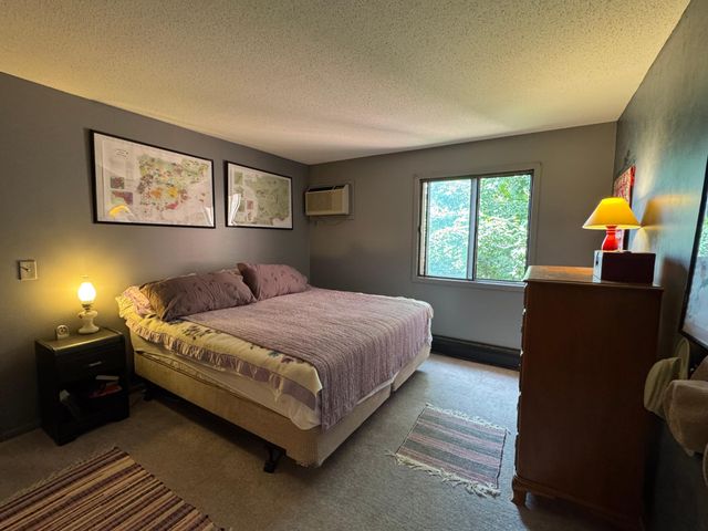 1800 Riverwood Drive 323, Burnsville, MN 55337