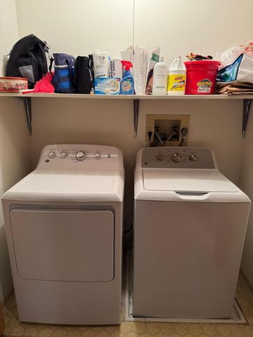 1800 Riverwood Drive 323, Burnsville, MN 55337