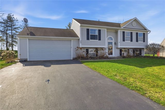 562 Crows Nest Lane, Walworth, NY 14502