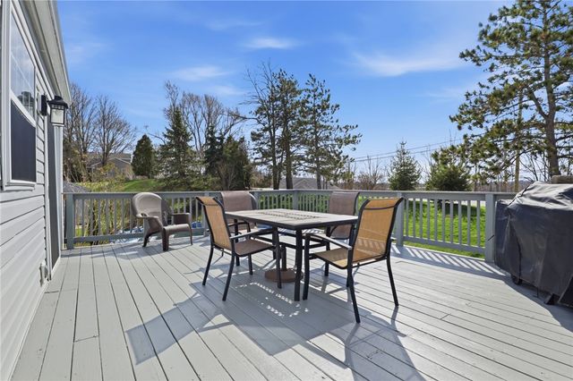 562 Crows Nest Lane, Walworth, NY 14502