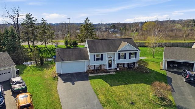 562 Crows Nest Lane, Walworth, NY 14502