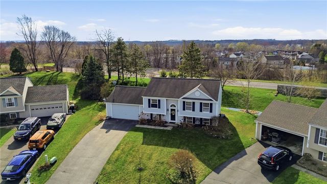 562 Crows Nest Lane, Walworth, NY 14502