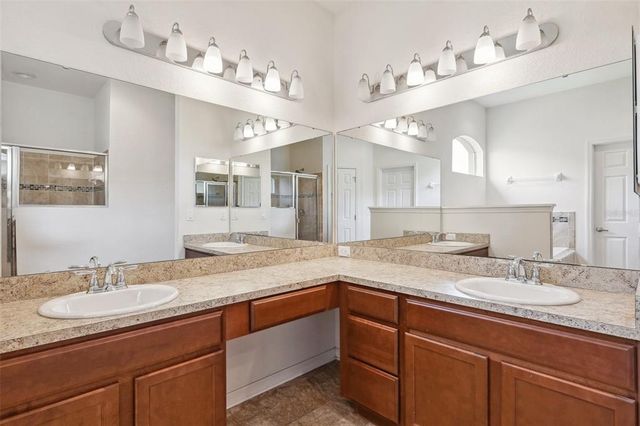 6547 CASTLE GREEN PLACE, Zephyrhills, FL 33541