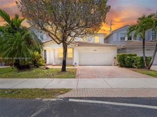8721 SW 2nd Ter 0, Miami, FL 33174