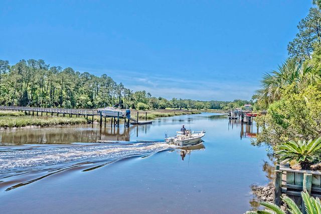 3125 Sturbridge Road, Mount Pleasant, SC 29466
