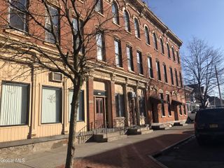 1824 3RD Avenue #2, Watervliet, NY 12189