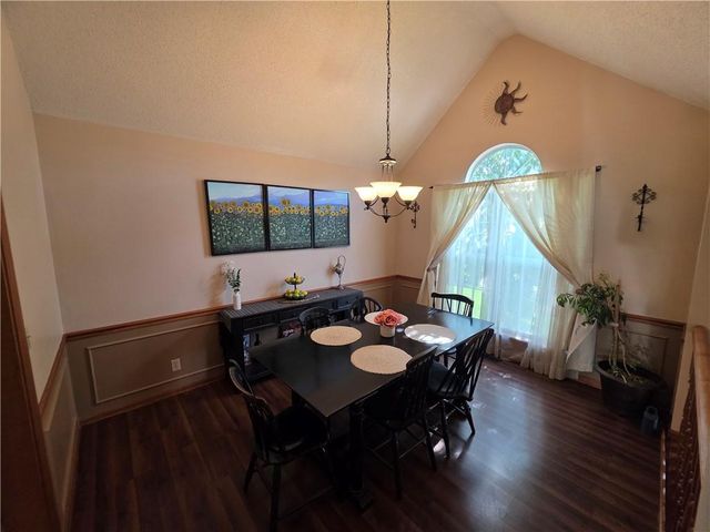 906 Rome Court, Belton, MO 64012