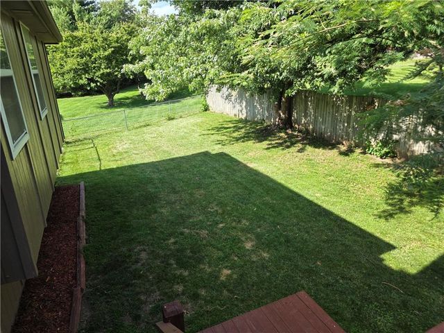 906 Rome Court, Belton, MO 64012